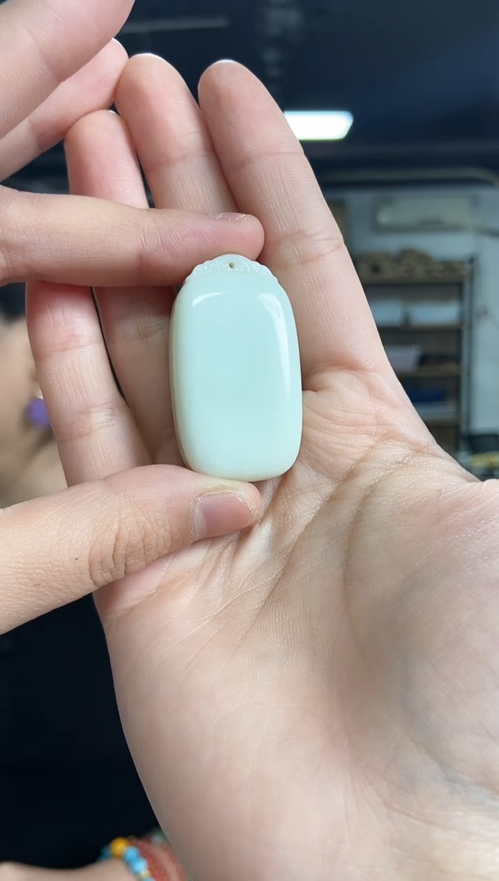 和田玉未镶嵌颈饰多样性发其一颜色微差