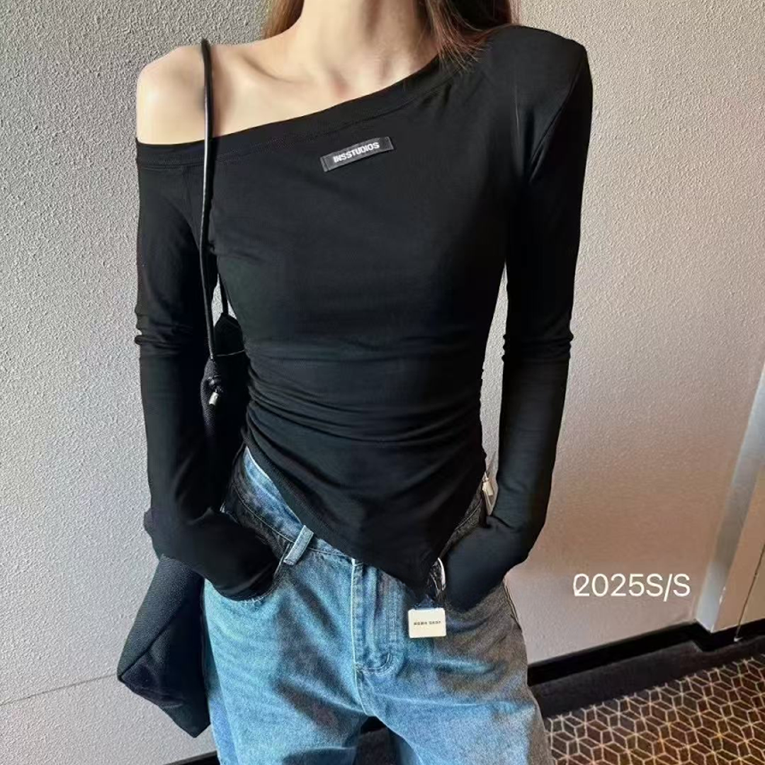 大娜小众~MO设计感一字肩打底T恤