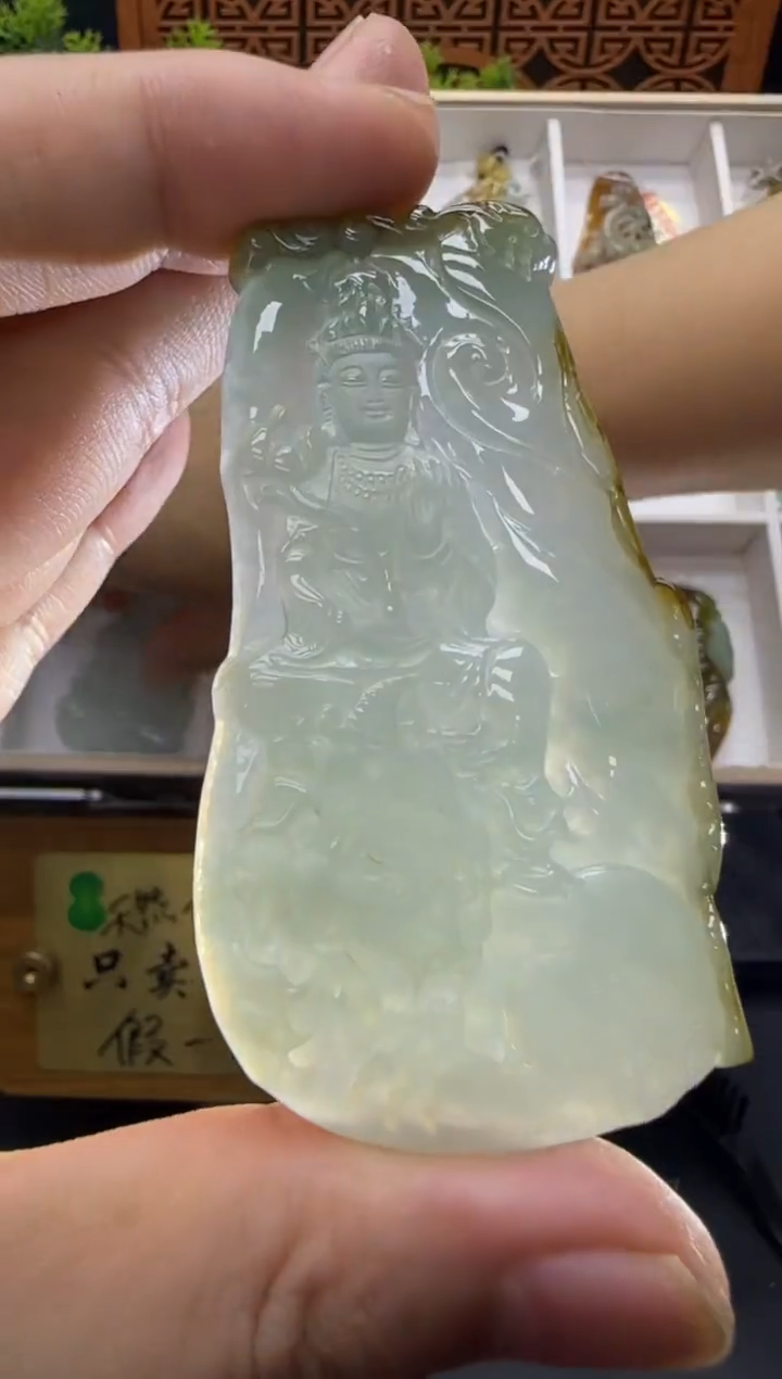 翡翠挂件未镶嵌A货翡翠多样性孤品