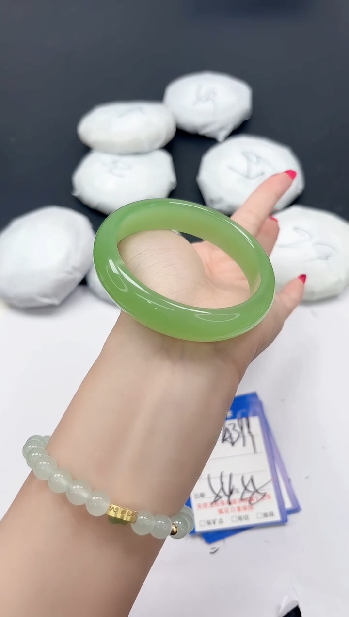 未镶嵌手镯石英质玉A399/5455