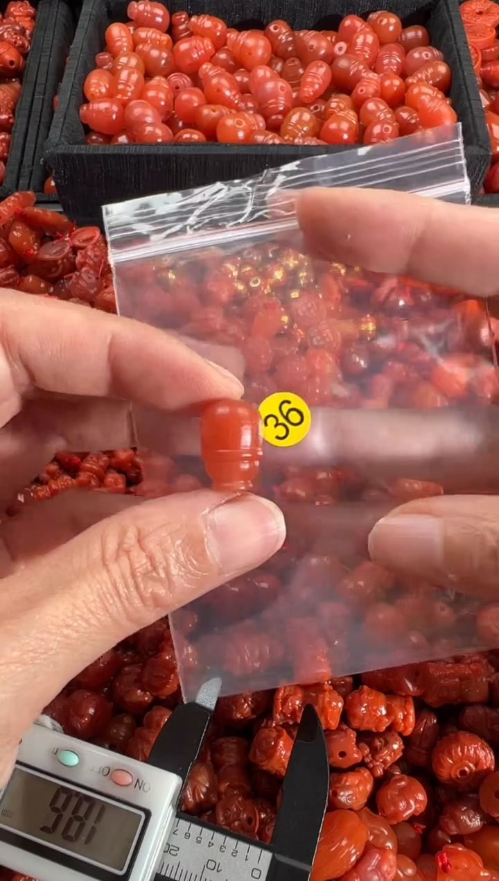 【闪购商品】南红玛瑙颈饰未镶嵌1