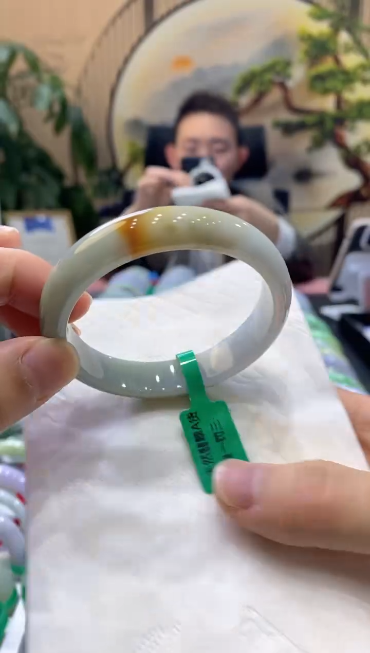 【闪购商品】翡翠手镯未镶嵌000003864