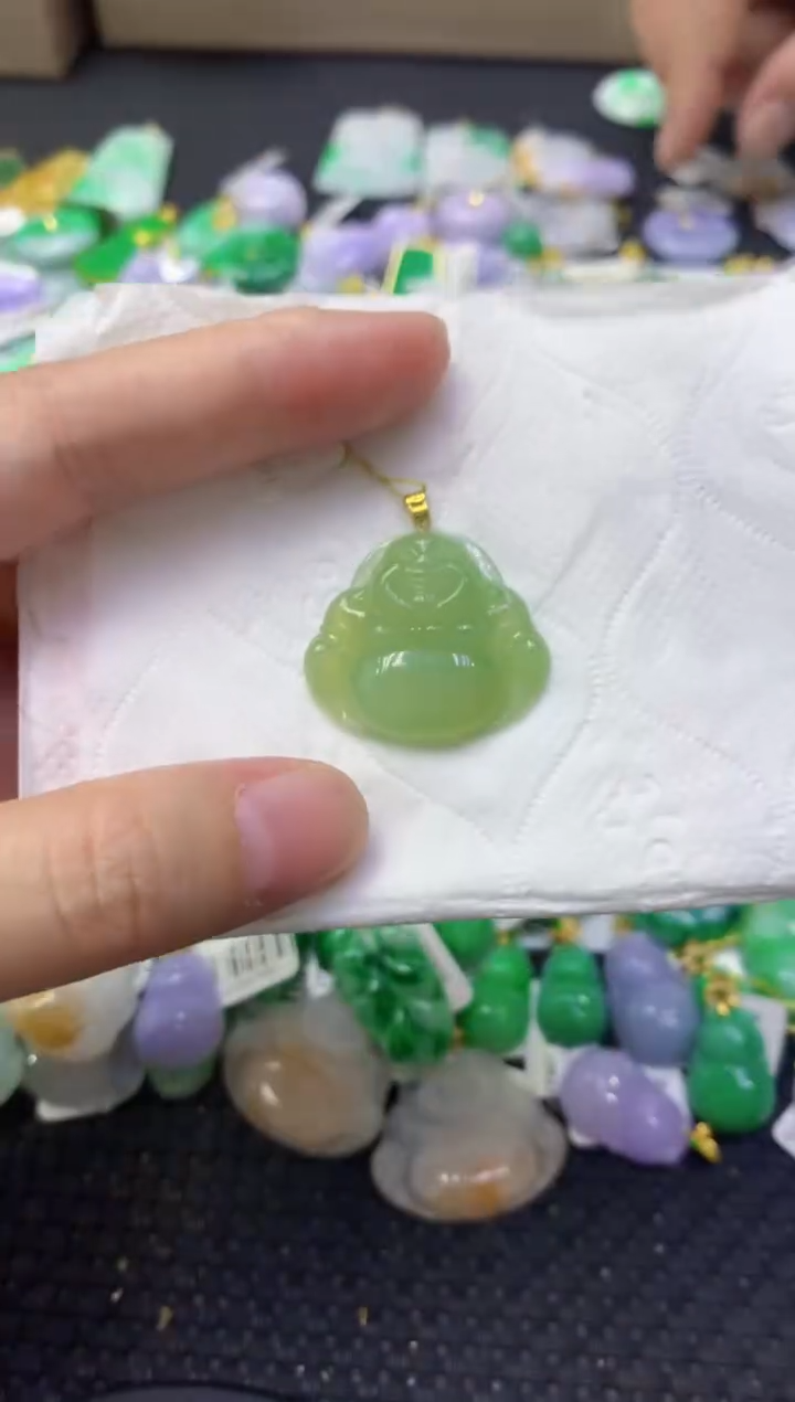颈饰18K金镶嵌翡翠天然缅甸翡翠A货