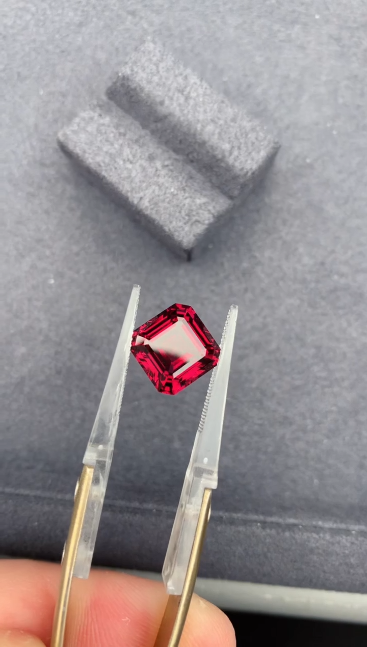 【闪购商品】石榴石裸石未镶嵌6ct   镁铝榴石