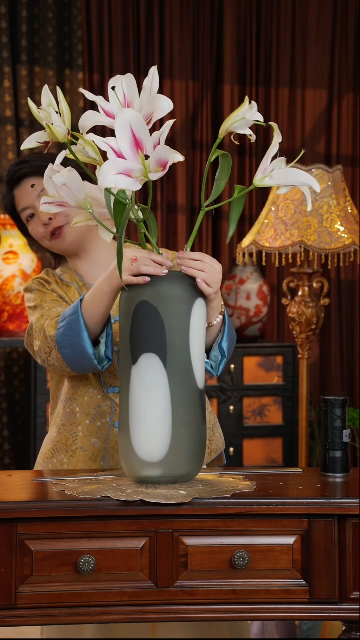 琉璃琉璃。。。。。。。。