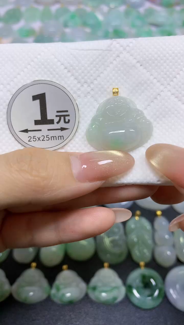 颈饰18K金镶嵌翡翠天然翡翠A货