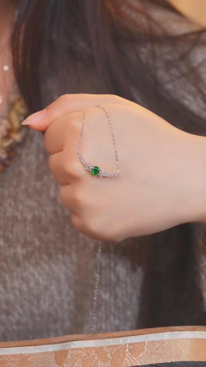 【闪购商品】石榴石（沙弗莱）项链18K金镶嵌（0.8ct）@@U7762