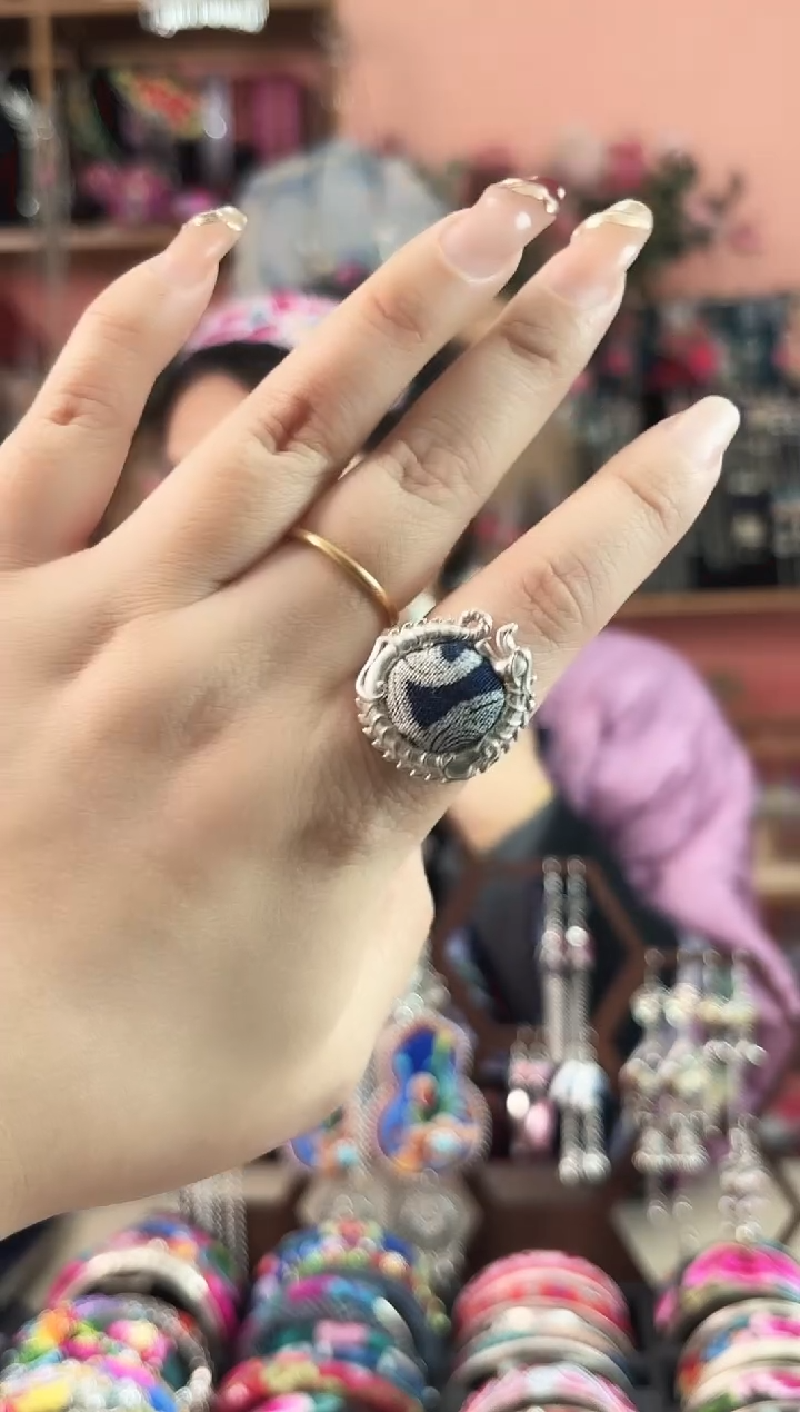 艺枝独绣手工饰品175