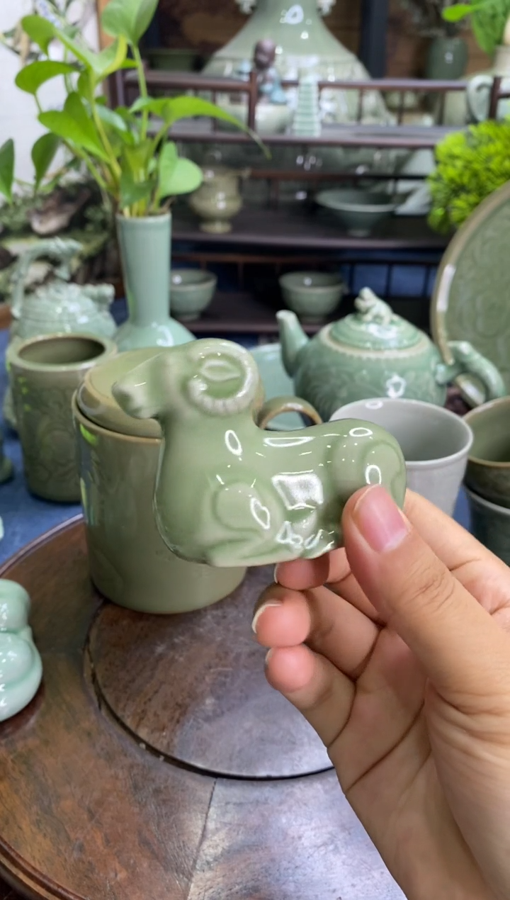 033029  一个 生肖小羊