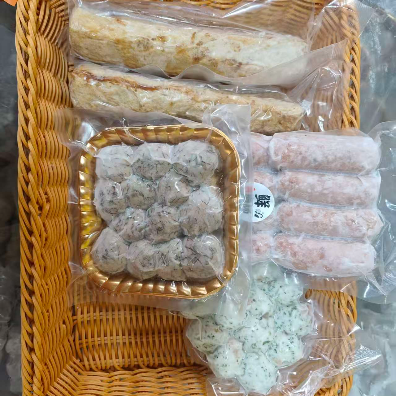 广章1斤 鲜肉肠1斤 半斤海苔虾丸 半斤发菜丸