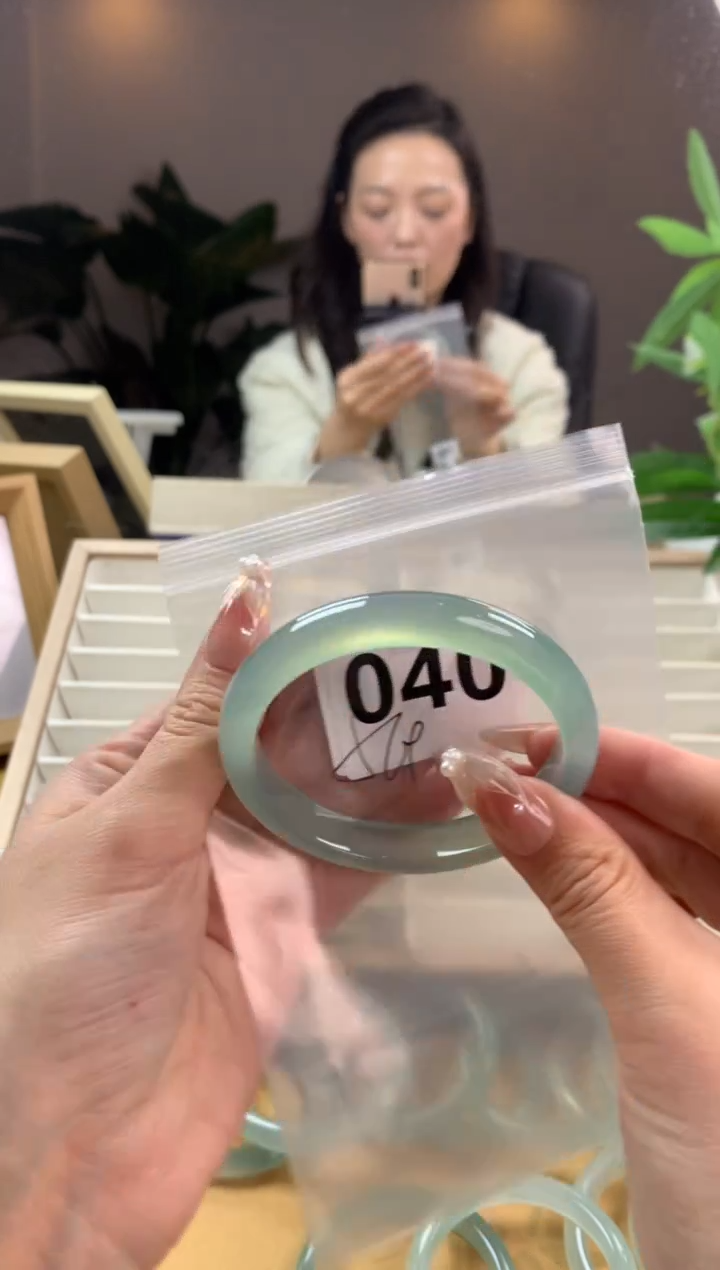 【闪购商品】玛瑙/玉髓手镯未镶嵌040