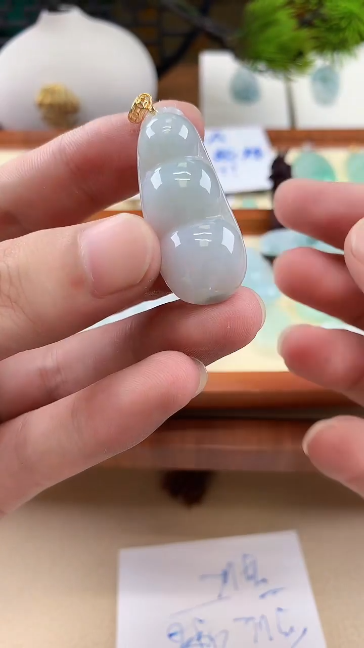 翡翠未镶嵌颈饰天然A货翡翠