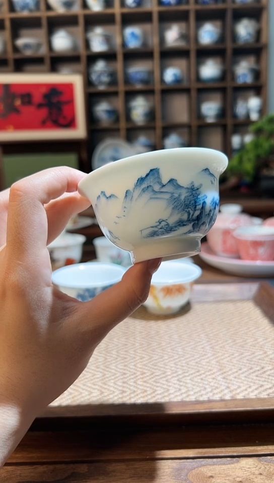 【闪购商品】（100cc）荷花锦鲤压手杯