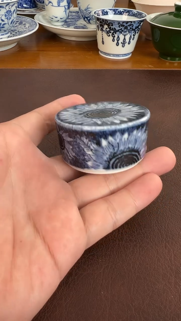 照夜白青花向日葵盖置