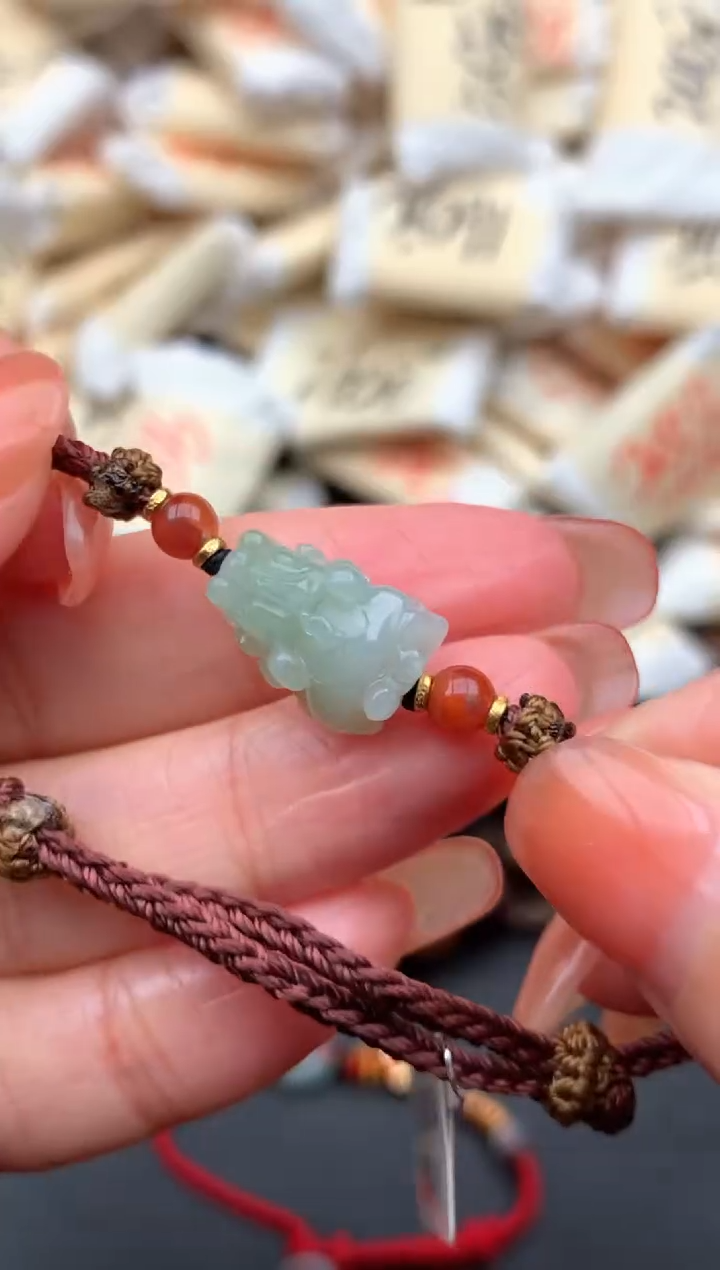 未镶嵌挂件翡翠1