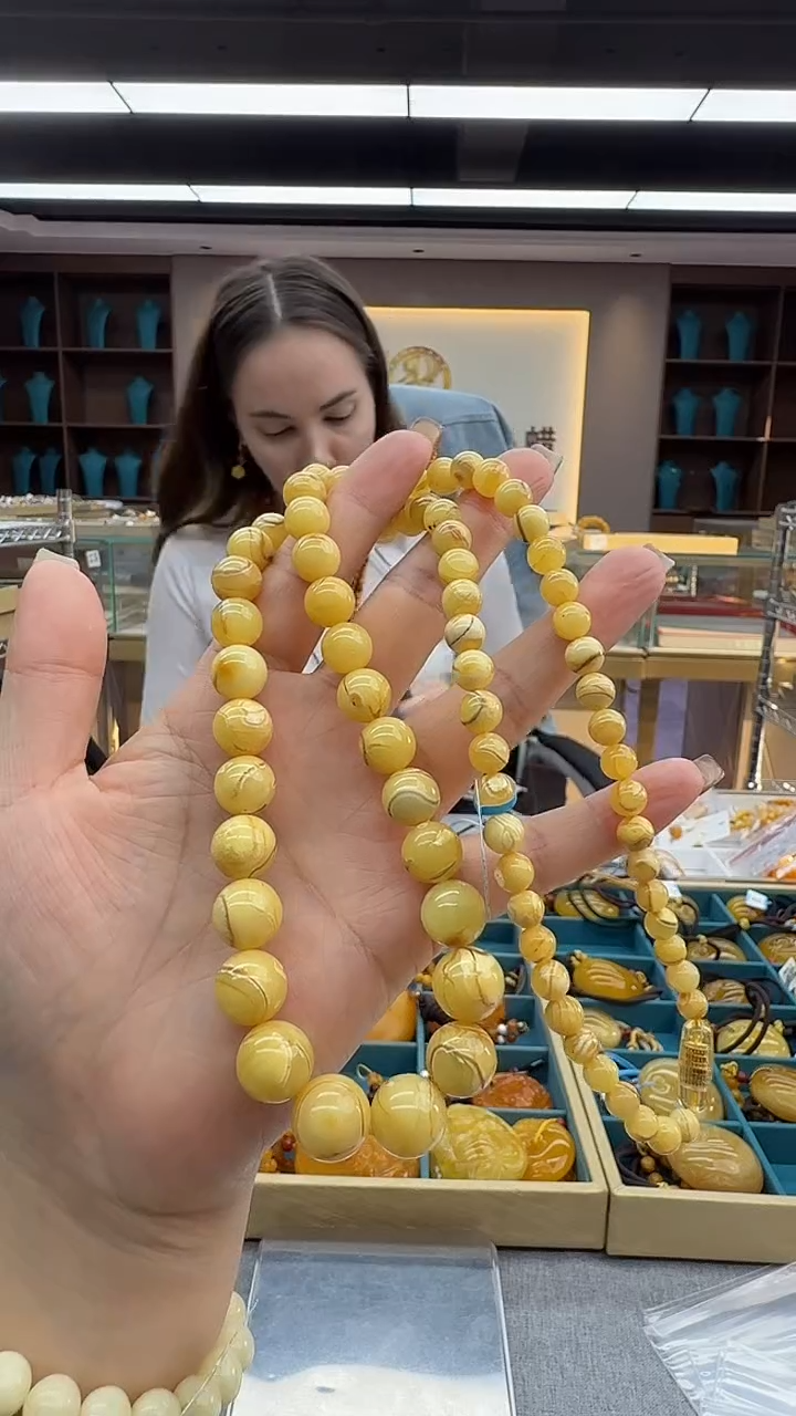 琥珀颈饰未镶嵌259秒拍号 假一罚三 