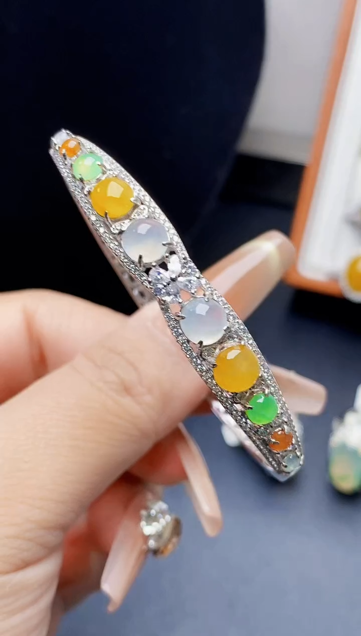 银S925镶嵌戒指翡翠3500
