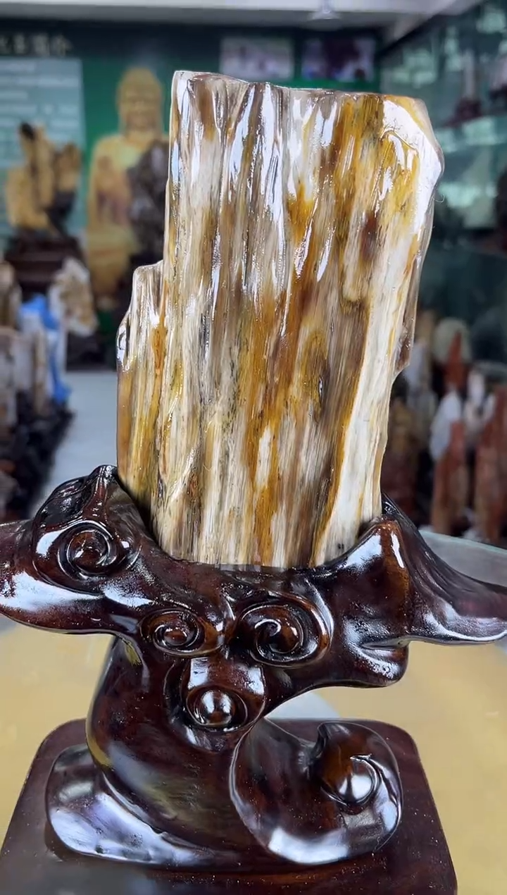 缅甸天然树化玉摆件