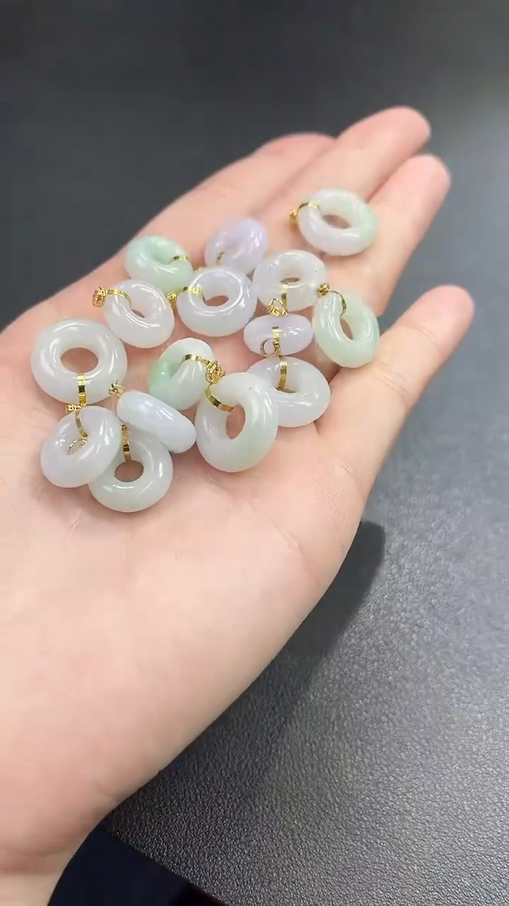 【闪购商品】翡翠颈饰18K金镶嵌甜甜圈多样性发其一