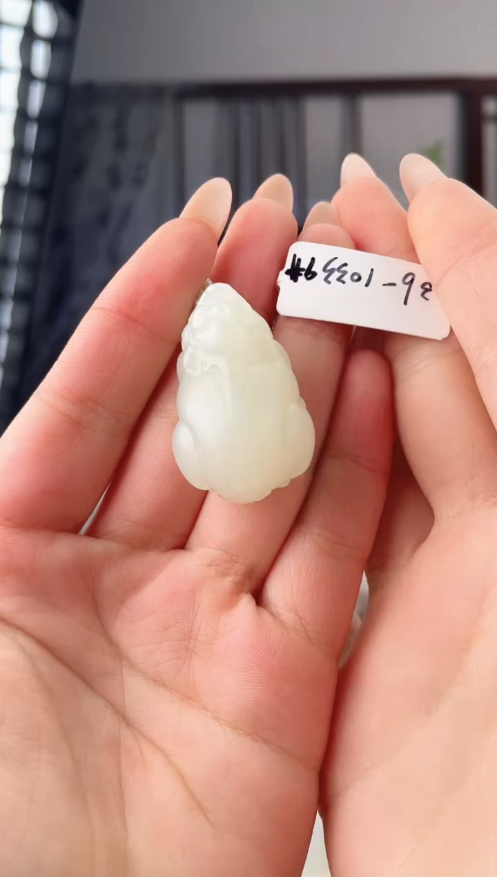 颈饰未镶嵌和田玉貔貅 1033