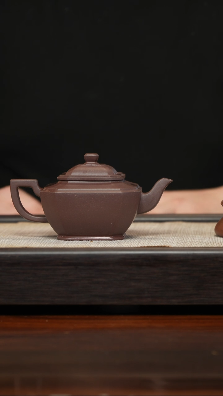 【闪购商品】紫砂茶壶四底八方来财