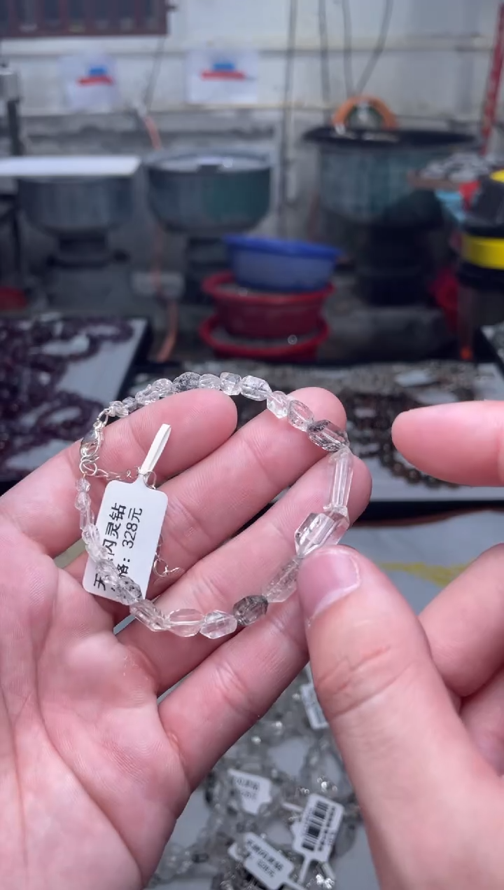 【闪购商品】水晶手串未镶嵌闪灵手链多样性发其一