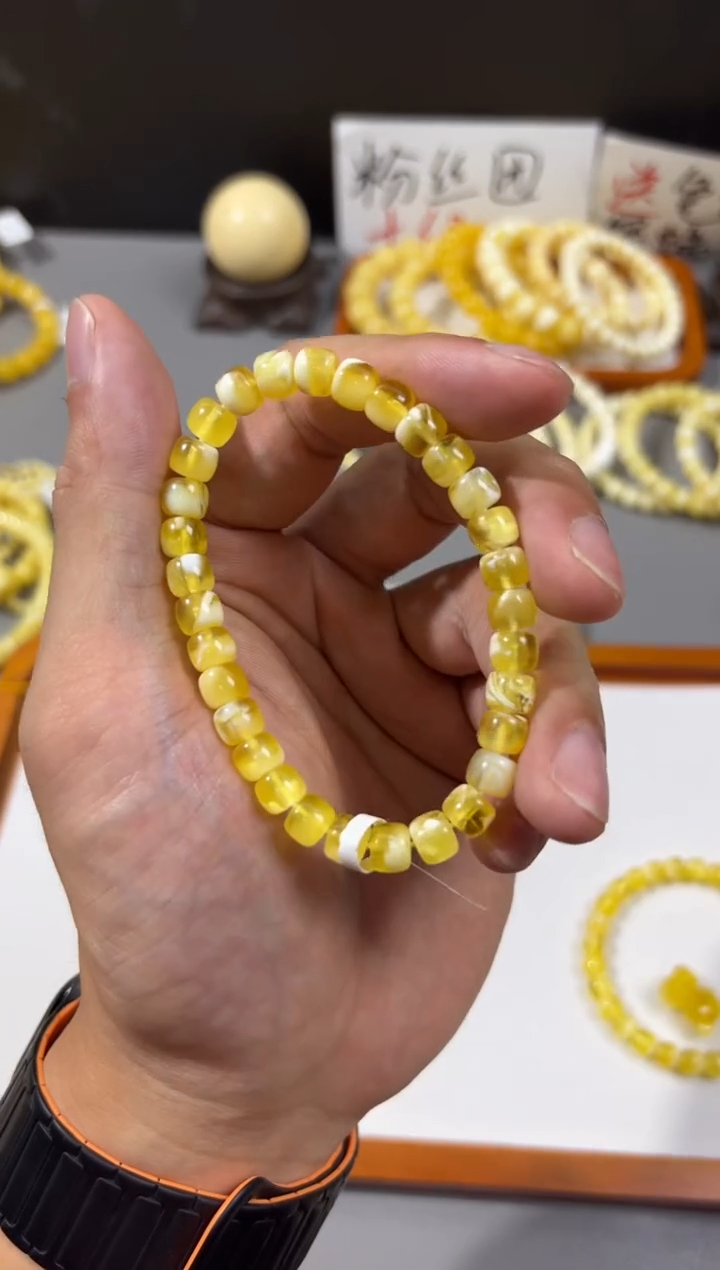 手串蜜蜡未镶嵌金瓷白妖花7.0mm