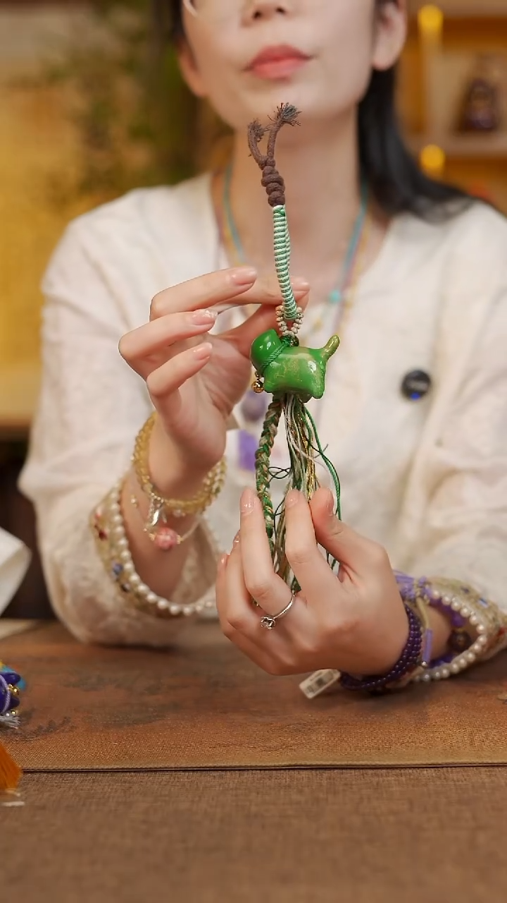 790宴禾堂漆猫挂件------78