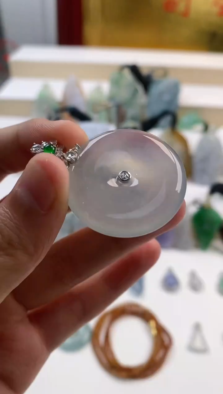 【闪购商品】翡翠吊坠(不含链)18K金镶嵌天然缅甸A货翡翠吊坠