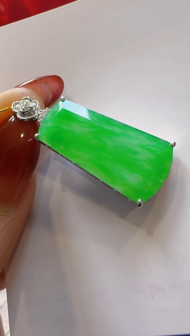 【闪购商品】翡翠吊坠(不含链)18K金镶嵌多样性团购发一件