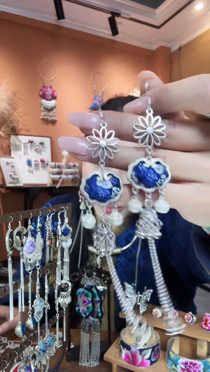 【闪购商品】刺绣纯手工耳环民族风