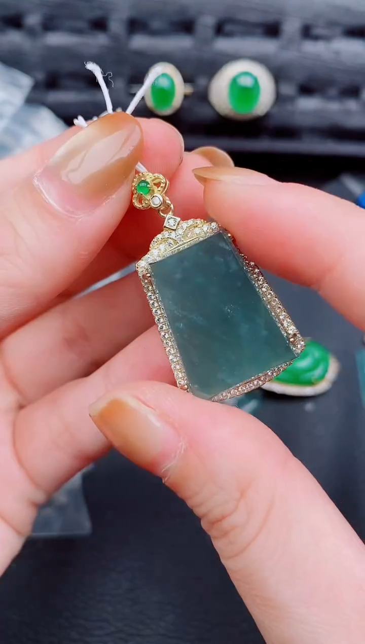 【闪购商品】翡翠颈饰银S925镶嵌天然a货翡翠671