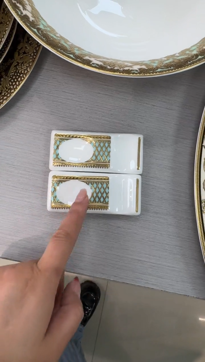 【闪购商品】瓷片筷架2个  福利价  福利价