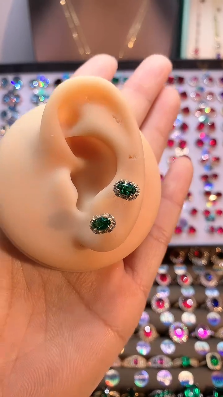 【闪购商品】透辉石耳饰银S925镶嵌金色