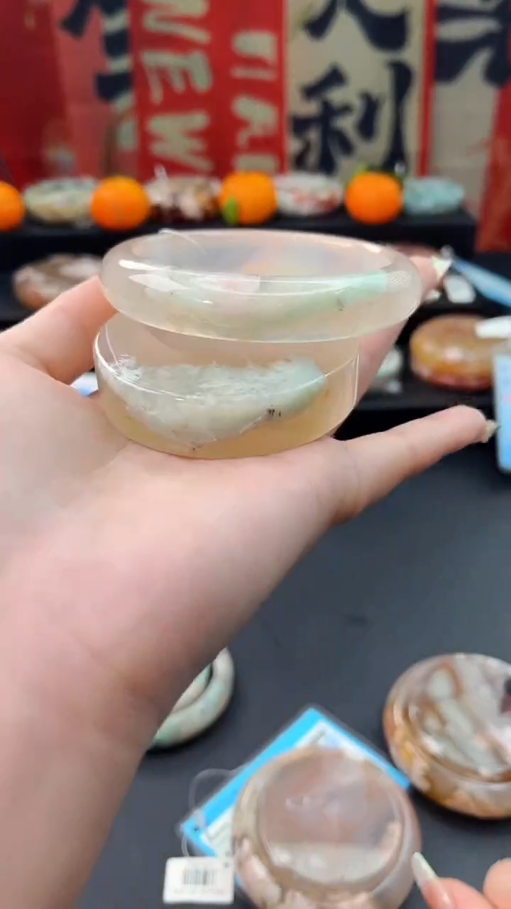 【闪购商品】石英质玉手镯未镶嵌赠送镯心（61圈口）