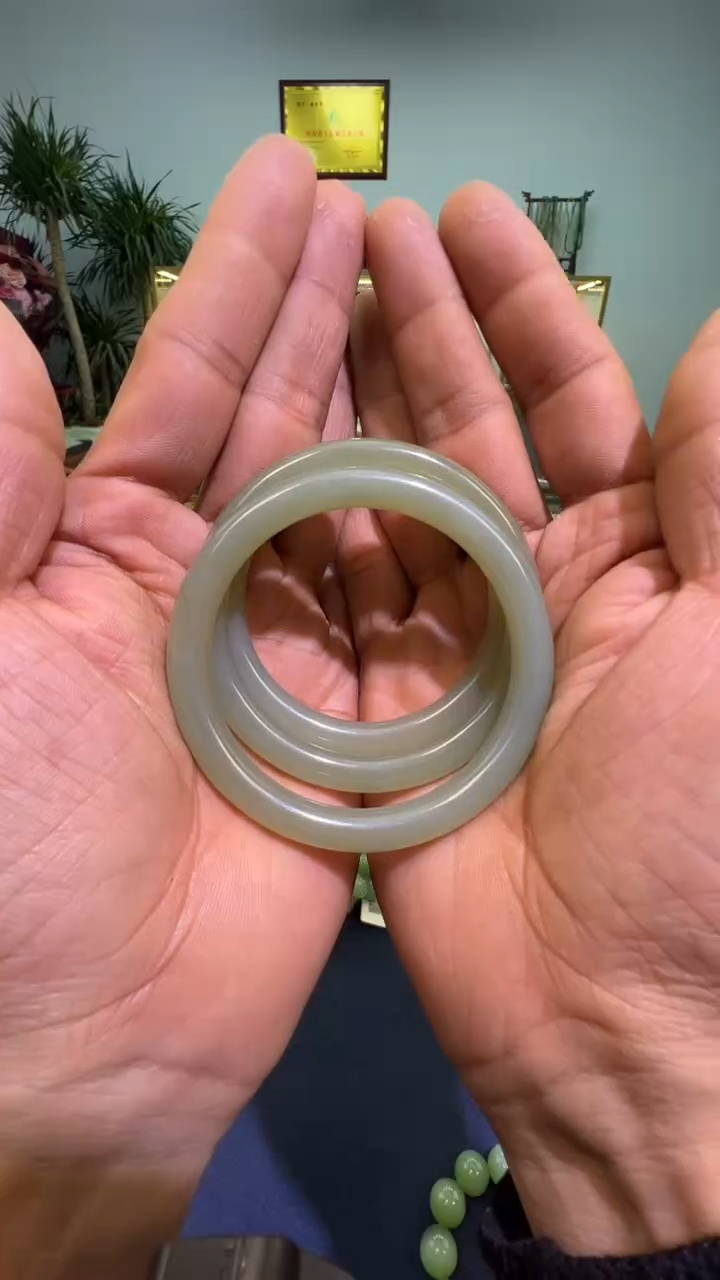 【闪购商品】和田玉手镯未镶嵌和田玉手镯多样性拍一发一