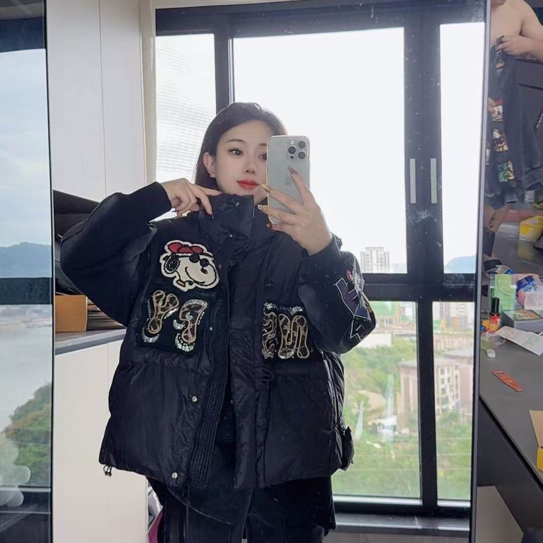 13065小景推荐-欧版时尚重工亮片贴布马夹-6950