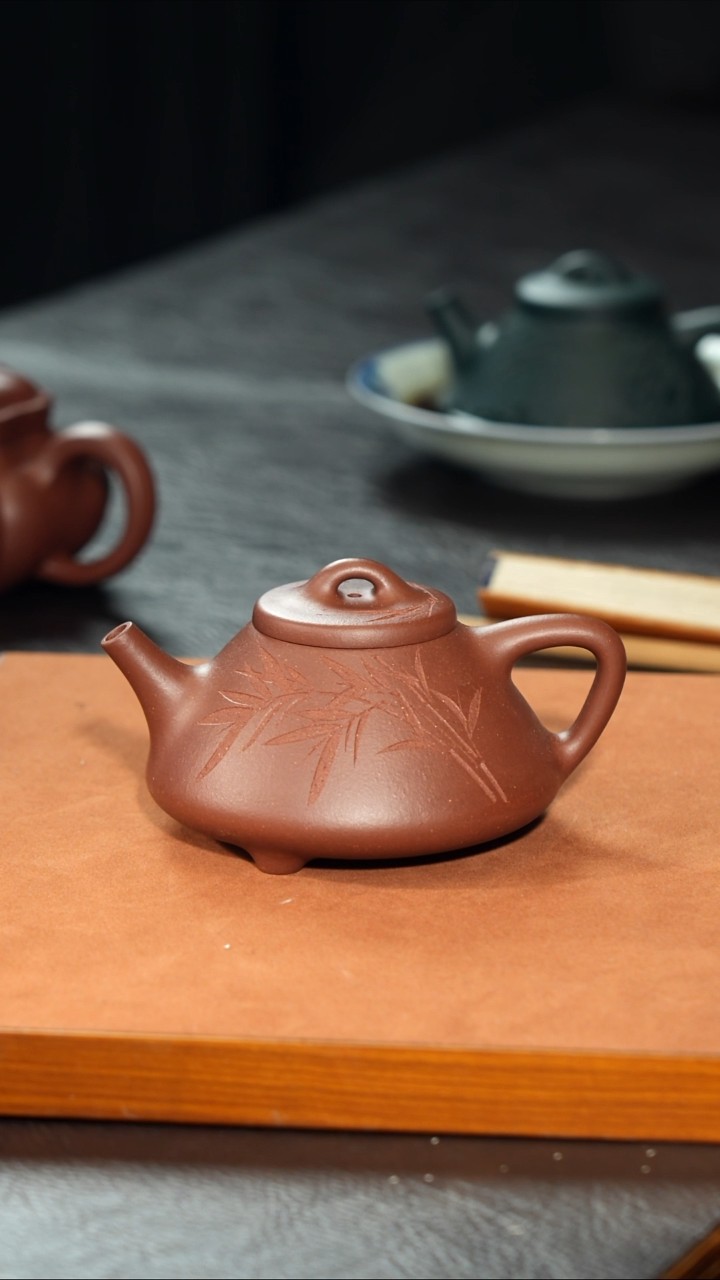 茶壶紫砂a***军半手紫泥带刻绘子冶9