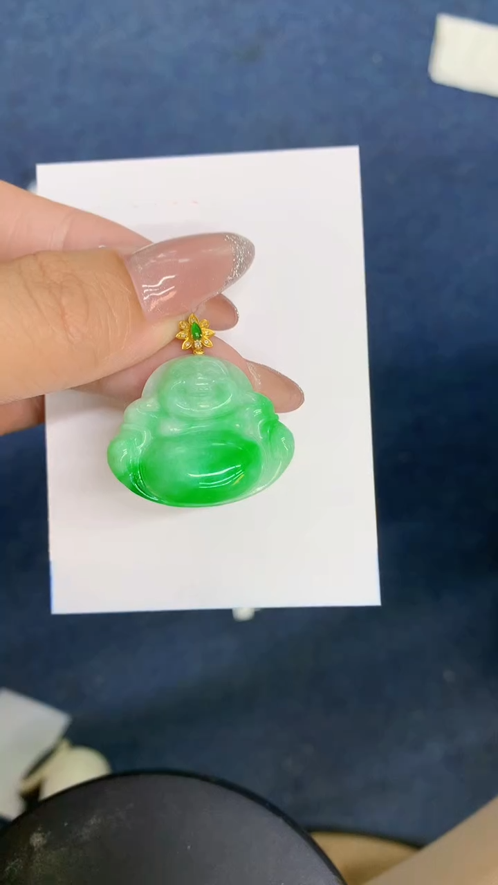颈饰18K金镶嵌翡翠龙*1