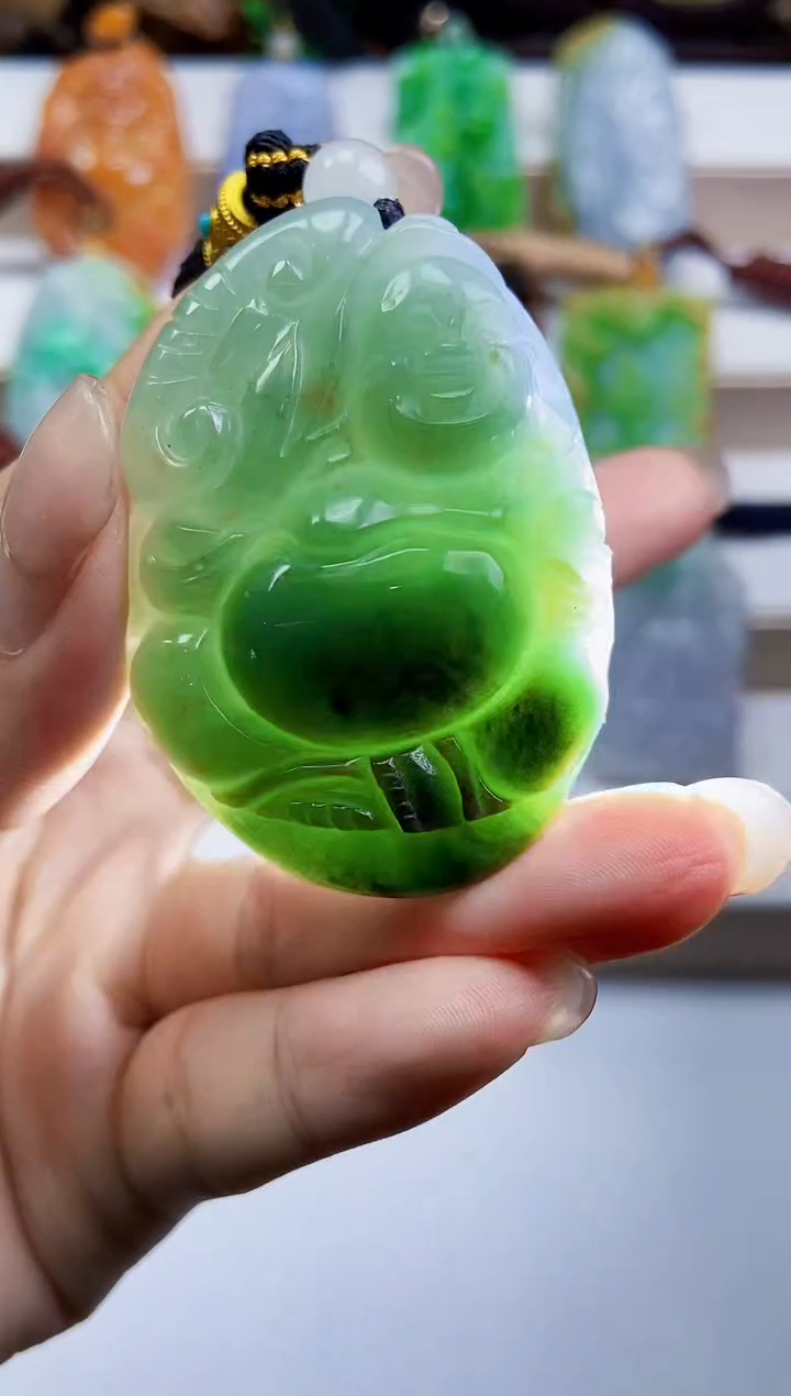 颈饰未镶嵌翡翠翡翠A货