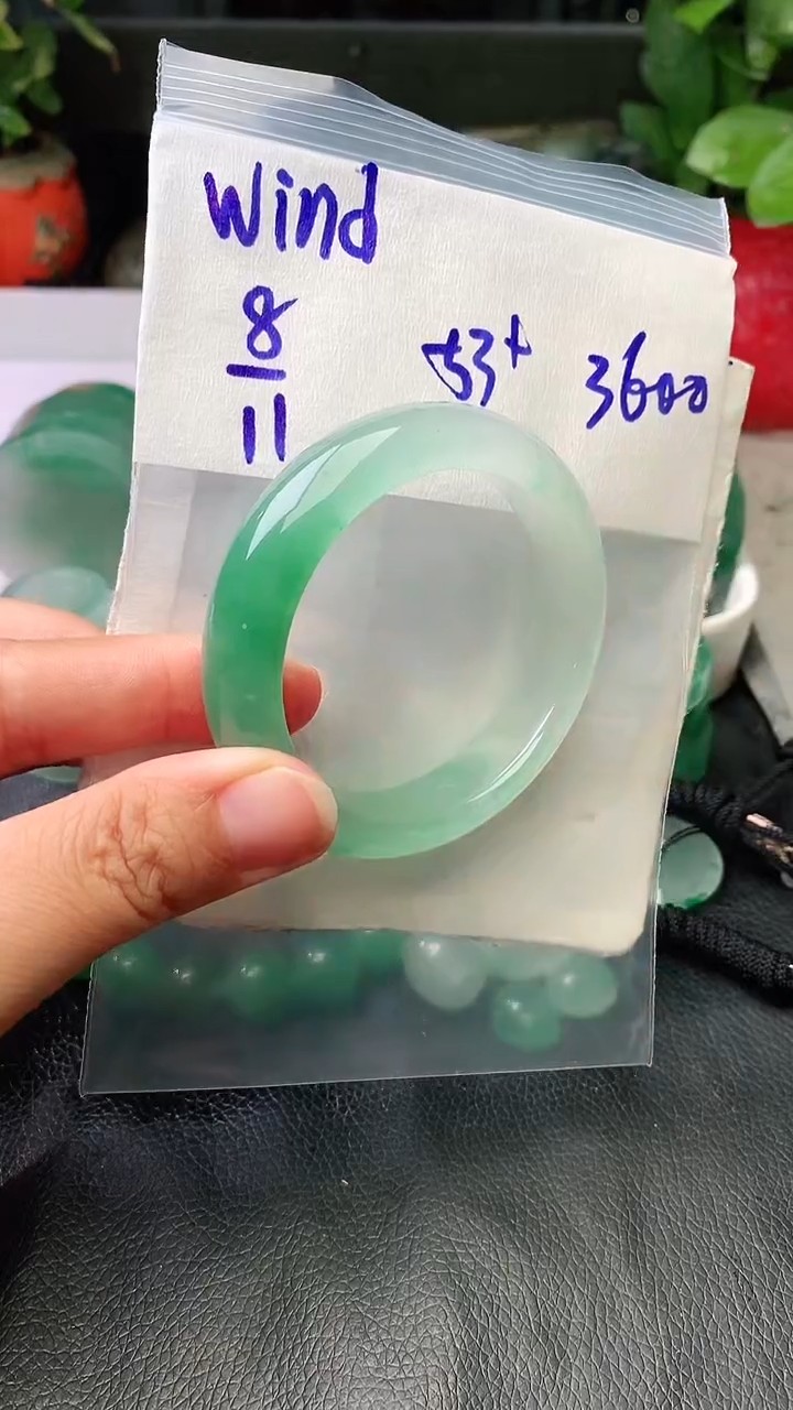 定制石英质玉（非洲翠）w**d手镯