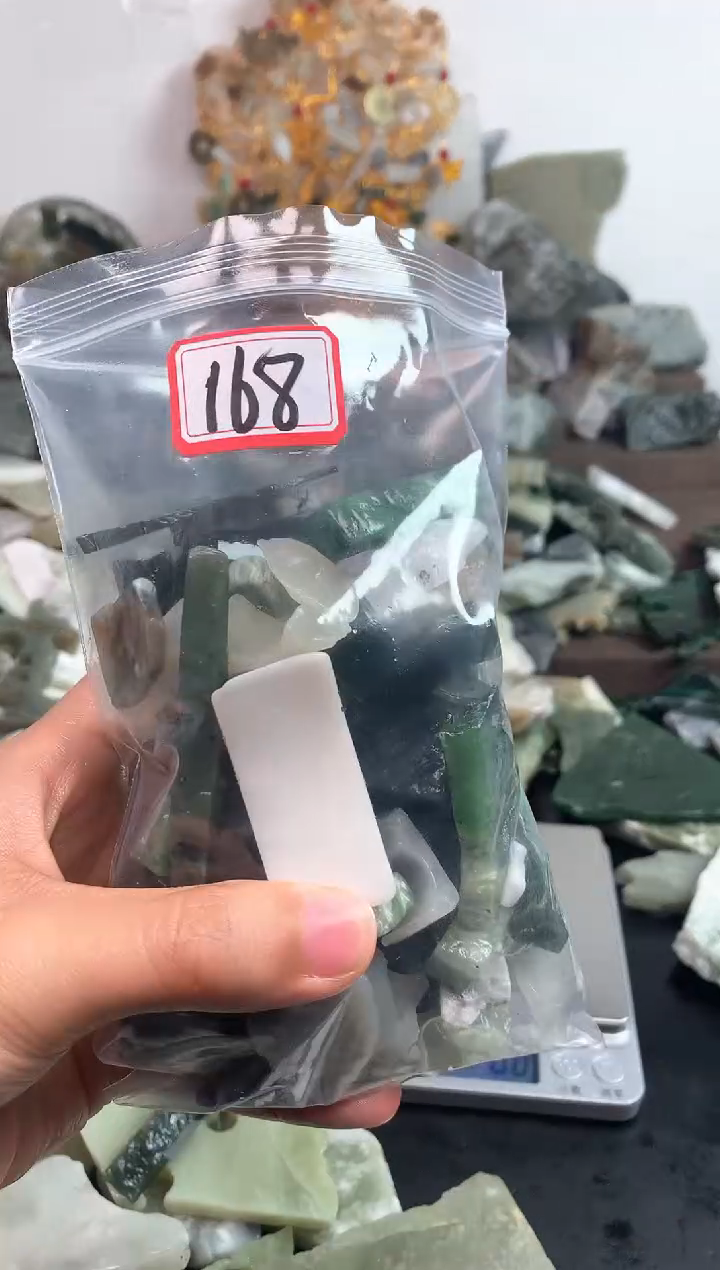 未镶嵌和田玉摆件168