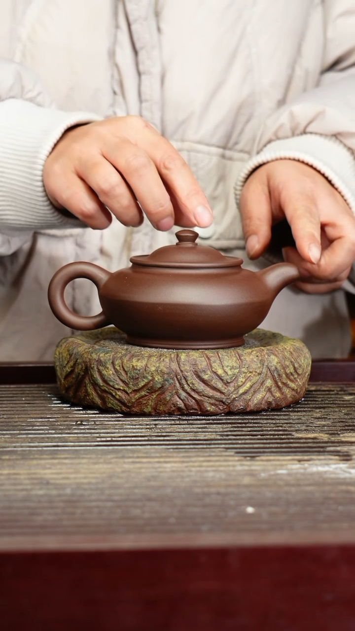 宜兴原矿紫砂壶茶壶宜兴原矿紫砂壶茶壶200C