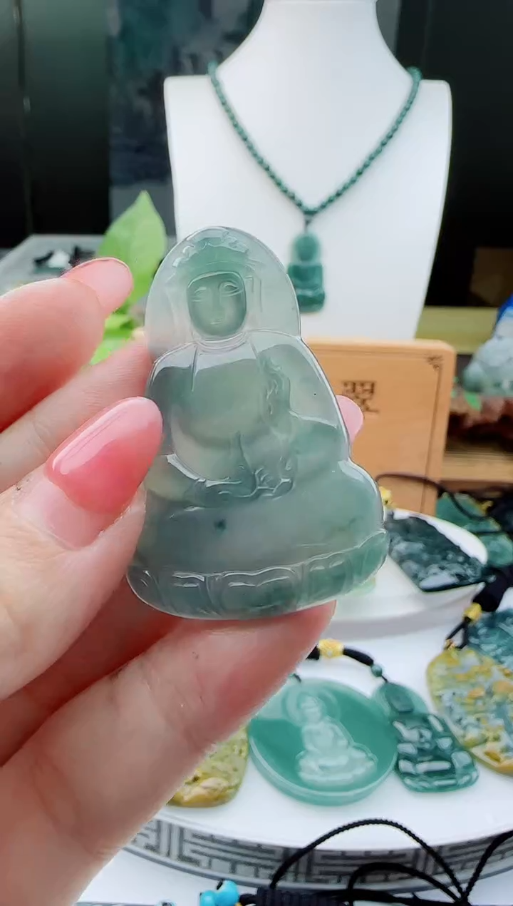 【闪购商品】翡翠颈饰未镶嵌多样性随机一件发货