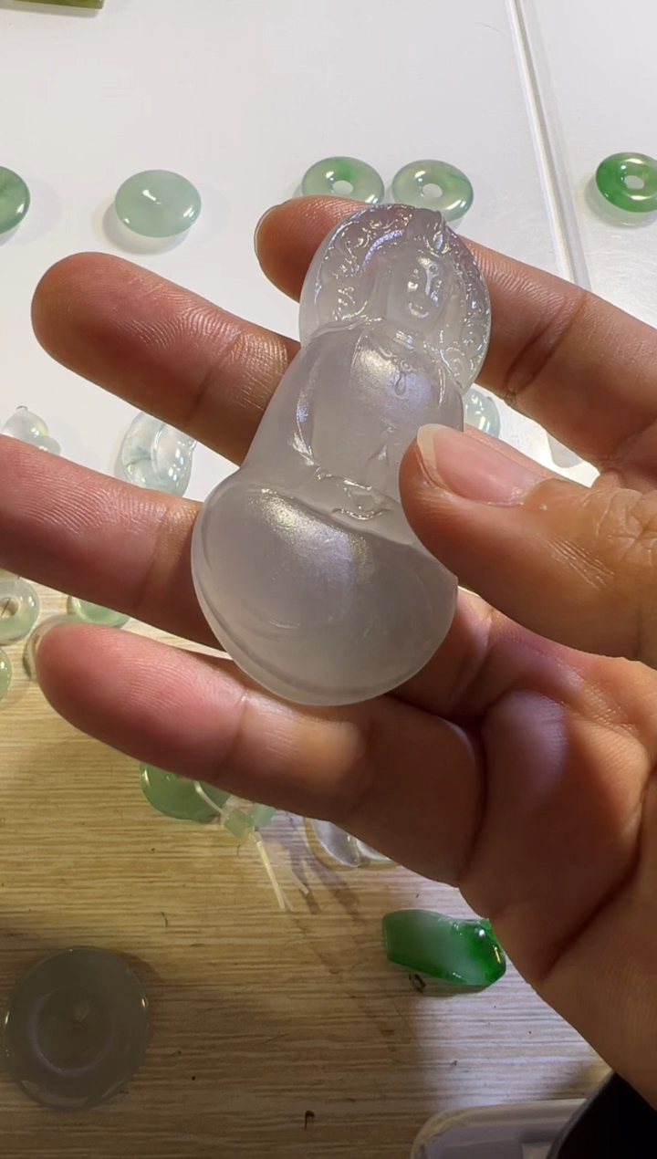 定制翡翠未镶嵌观音
