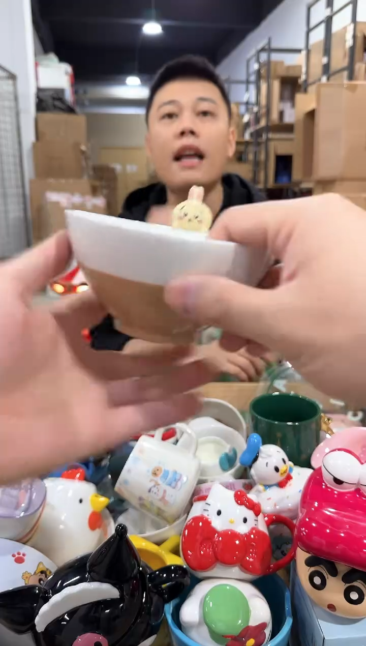 瓷片原盒乌萨奇公仔碗