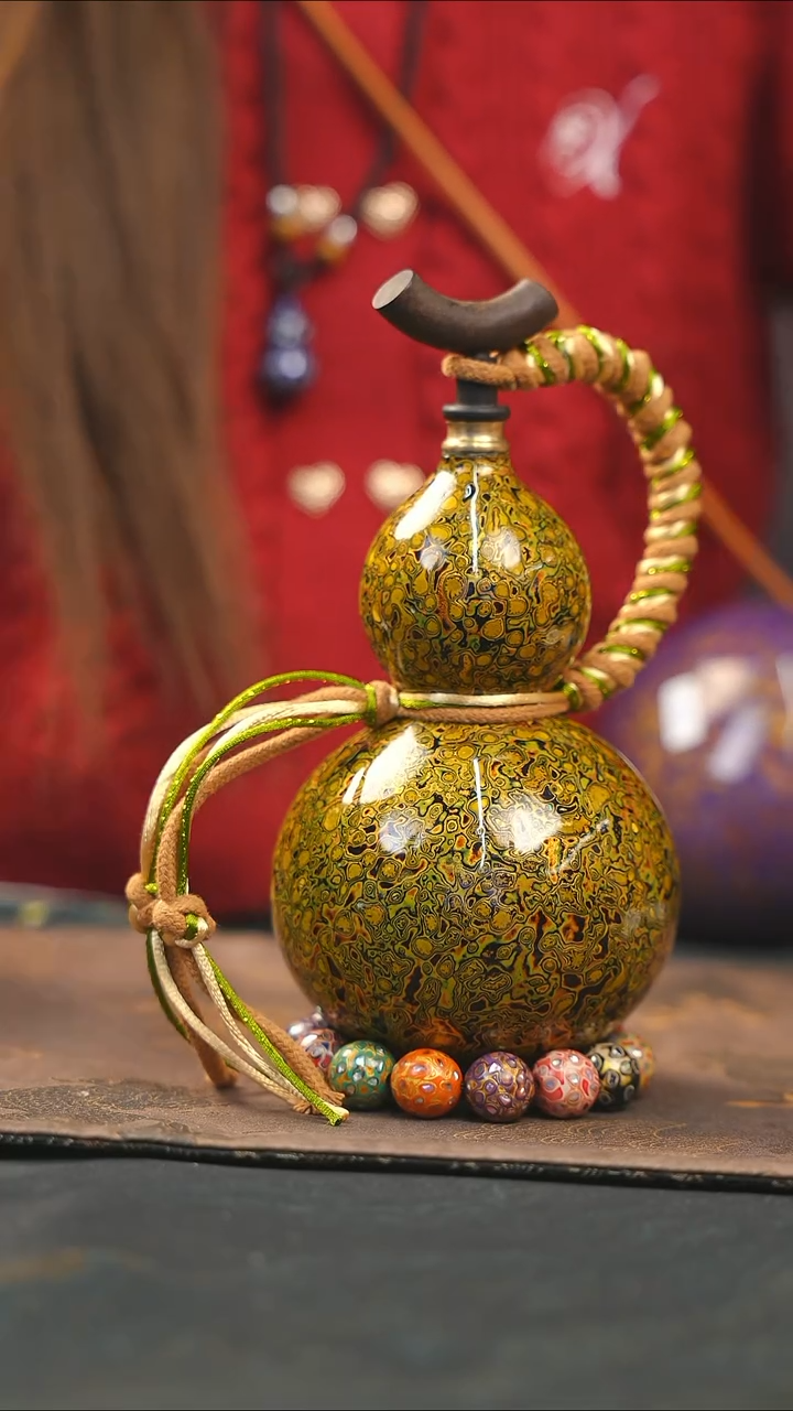 【闪购商品】WG149漆艺酒葫芦不包手串及旋转底座