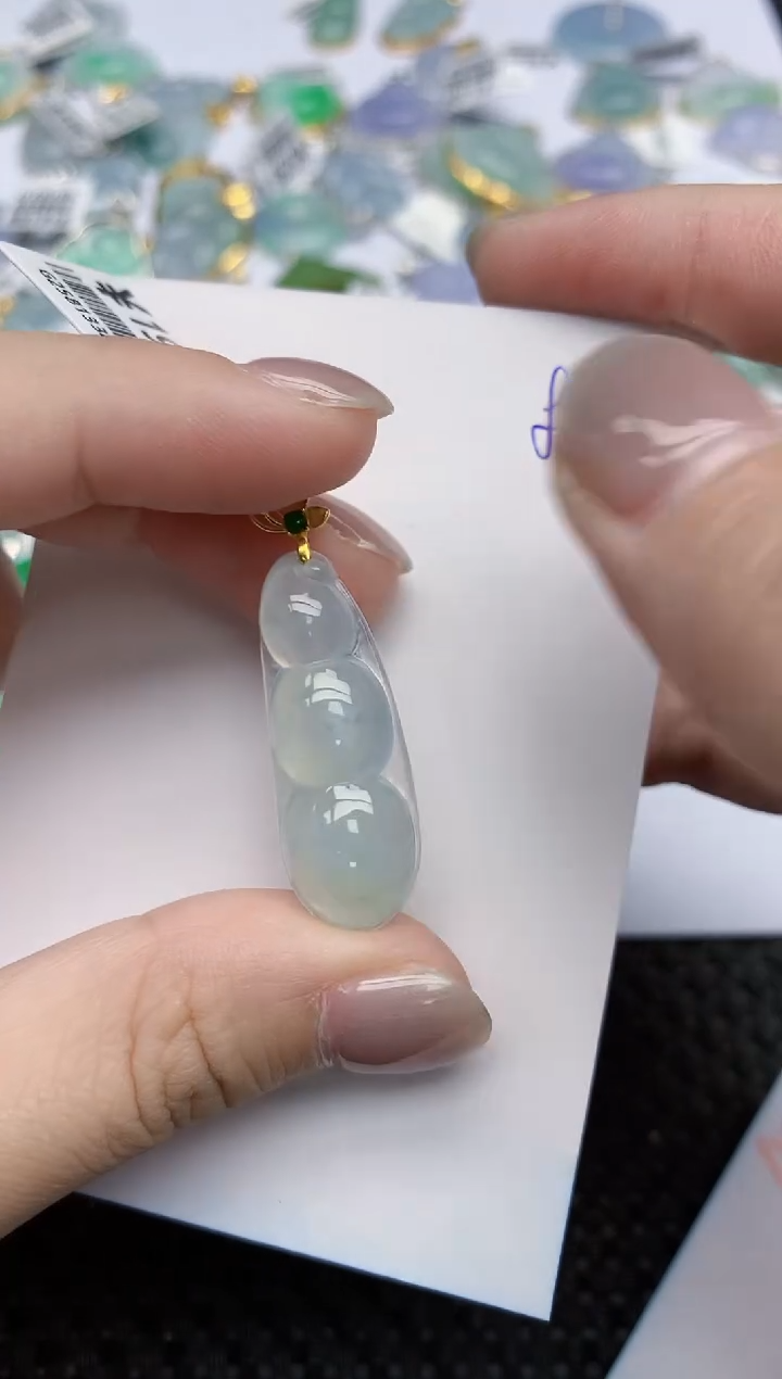 【闪购商品】翡翠颈饰18K金镶嵌天然翡翠A货