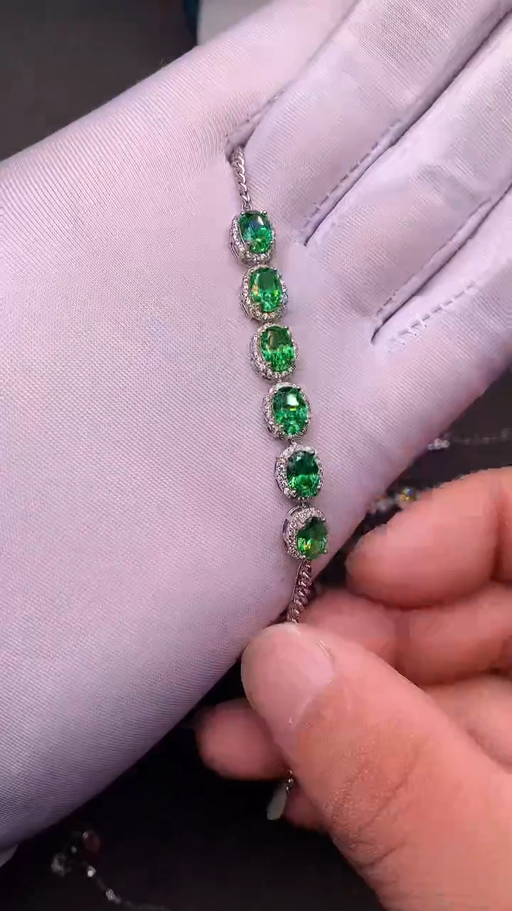 【闪购商品】石榴石（沙弗莱）手链银S925镶嵌.....