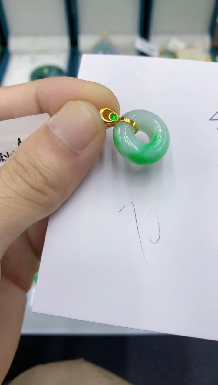 颈饰未镶嵌翡翠翡翠